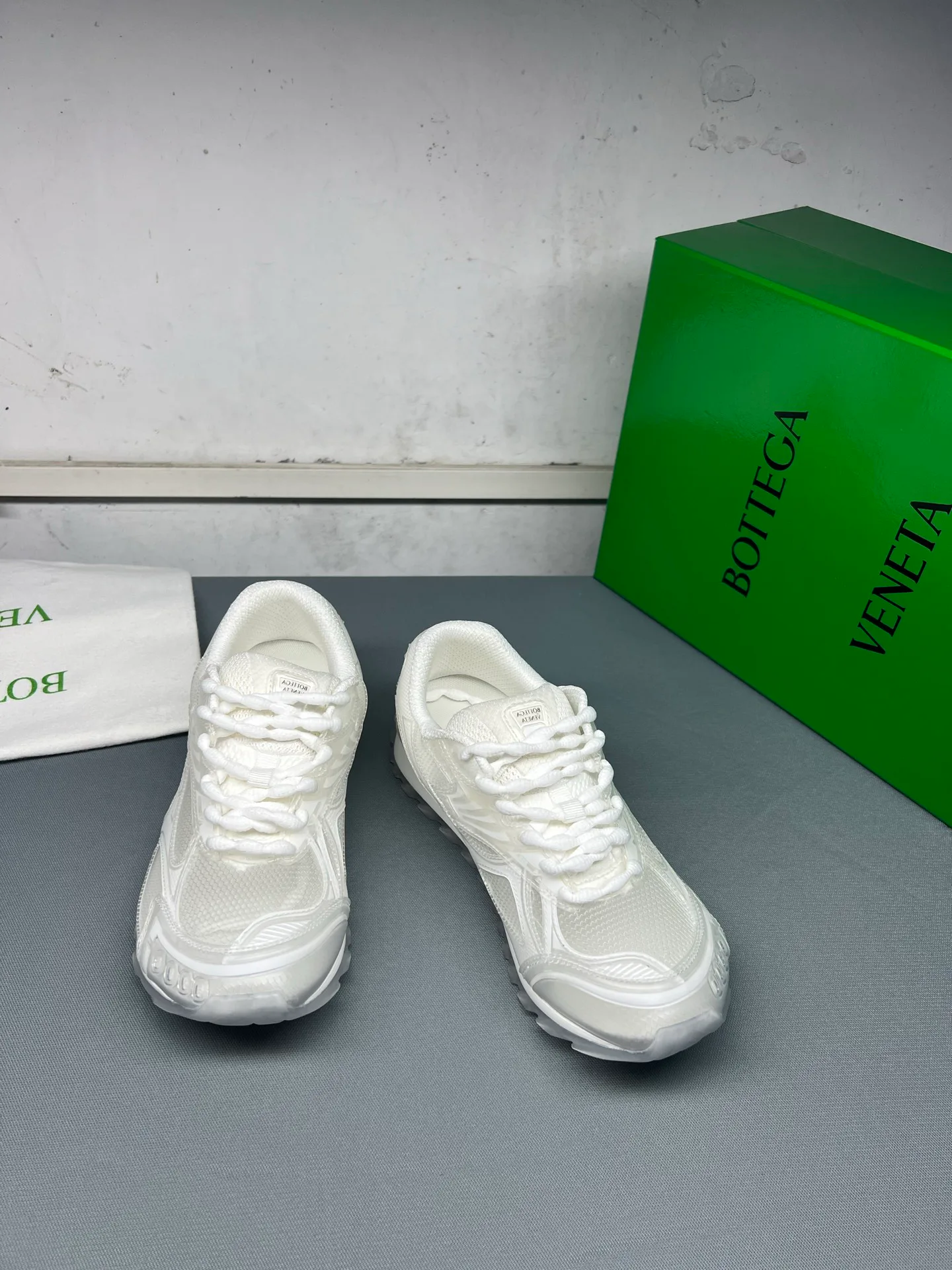 Кроссовки Женские Bottega Veneta 25886