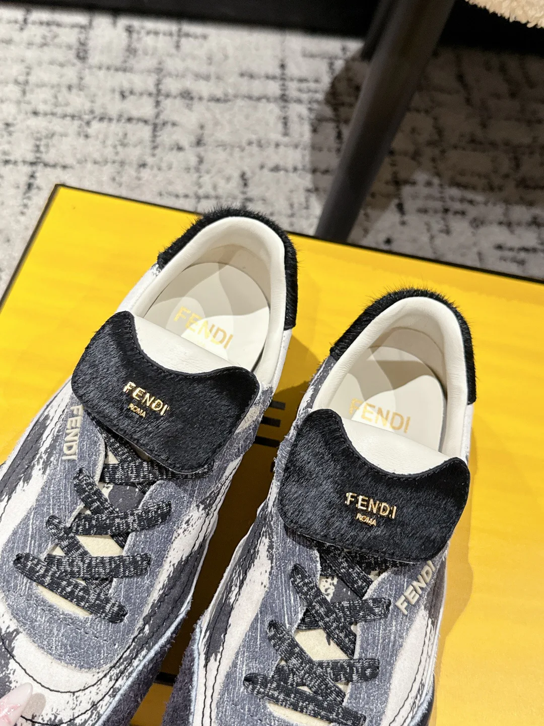 Кроссовки Женские Fendi 4535907