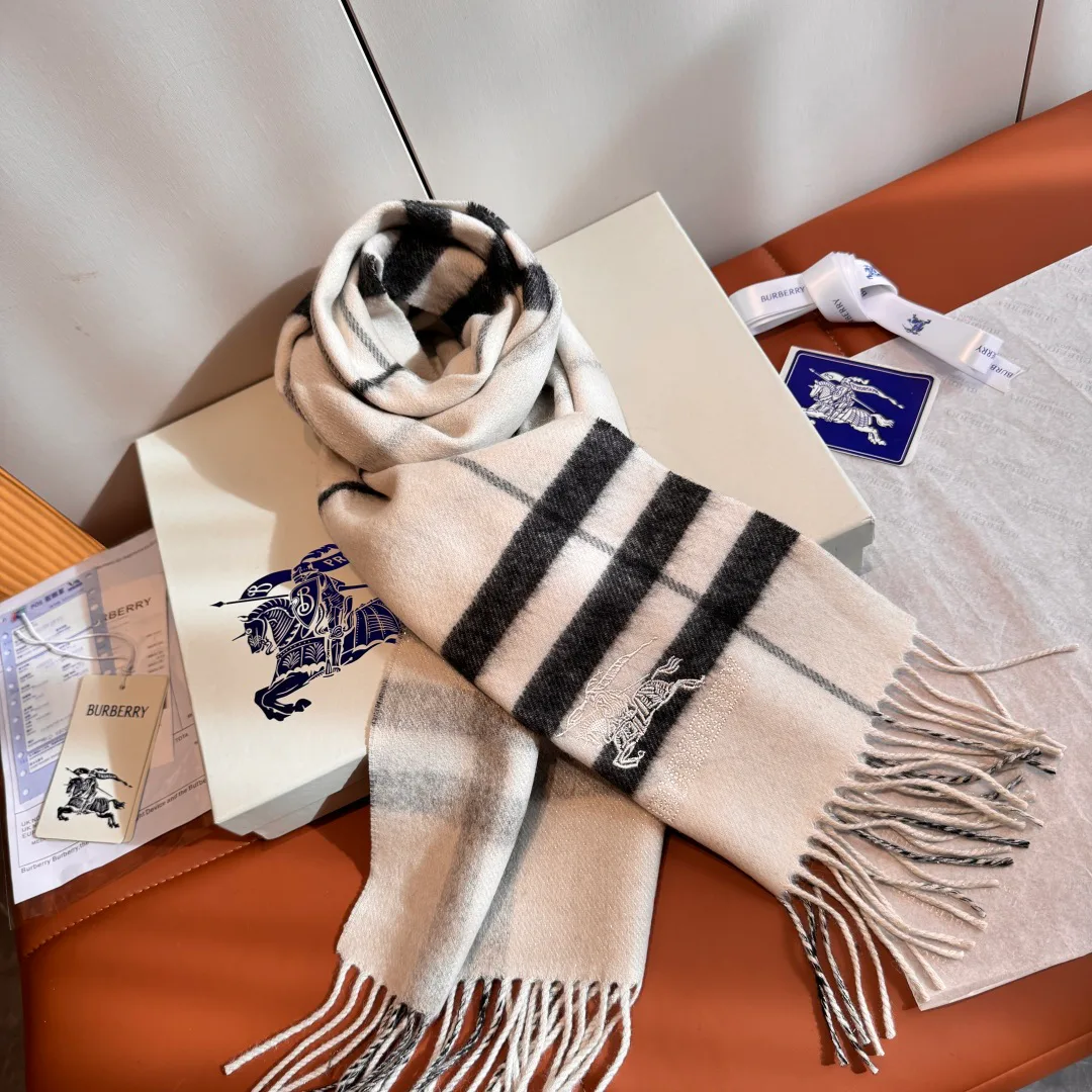 Шарфы Burberry 4549933