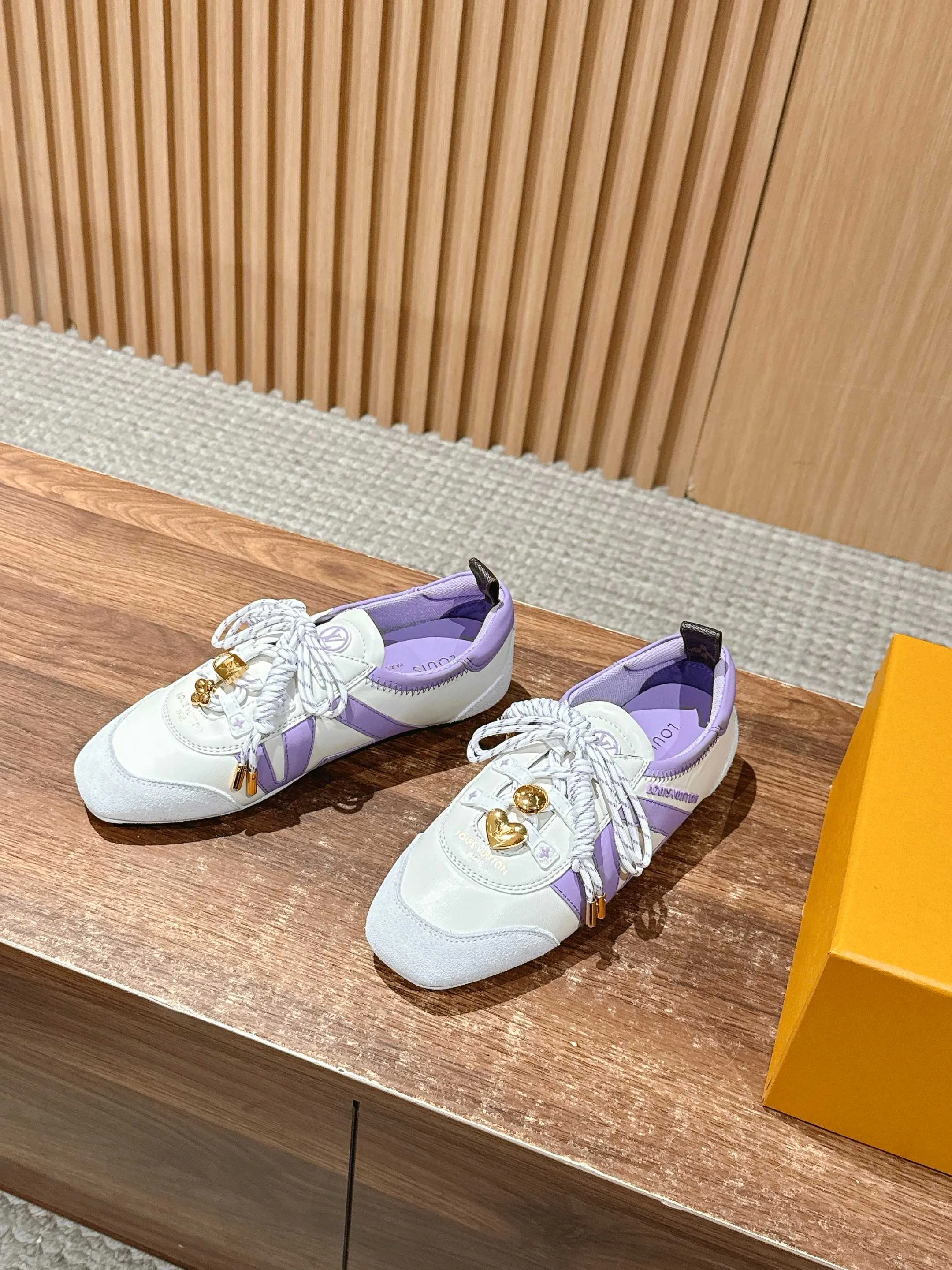 Кроссовки Женские Louis Vuitton 68776