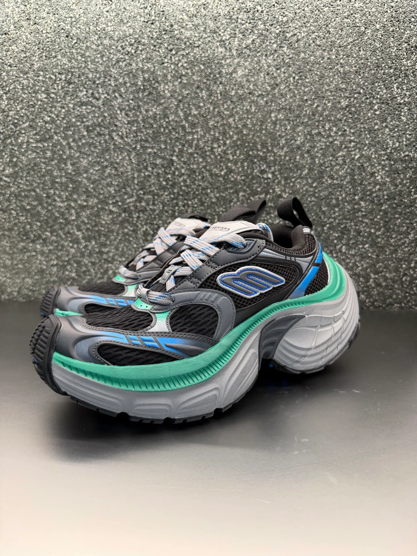 Кроссовки Женские Balenciaga 11704845