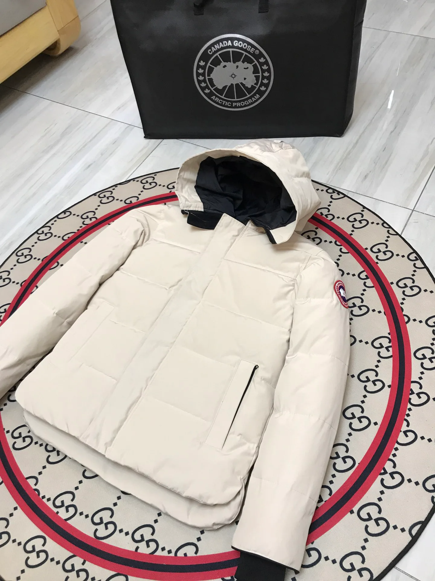 Куртки И Пуховики Женские Canada Goose 3153878
