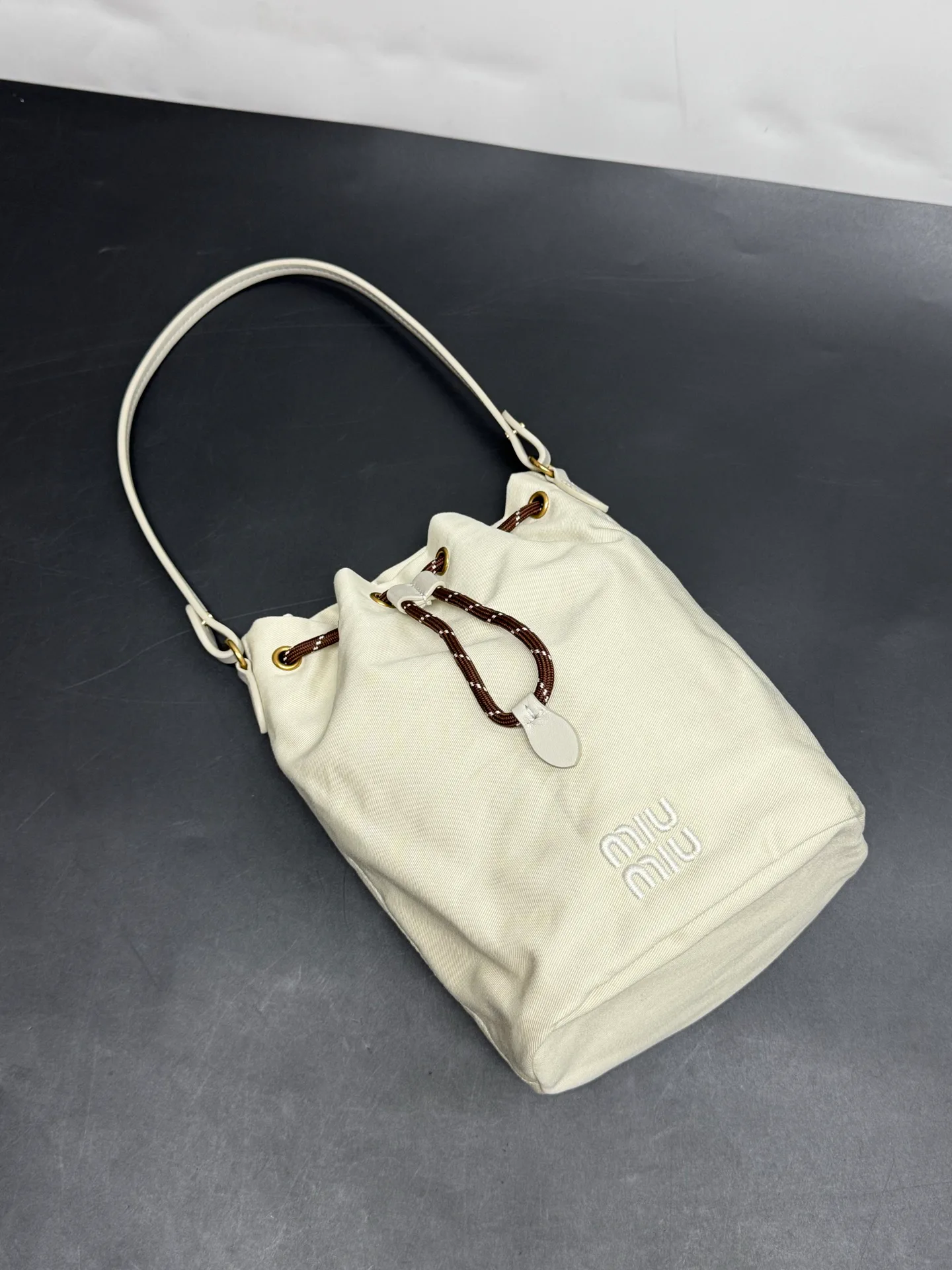 Классические Сумки Женские Miu Miu 17446903