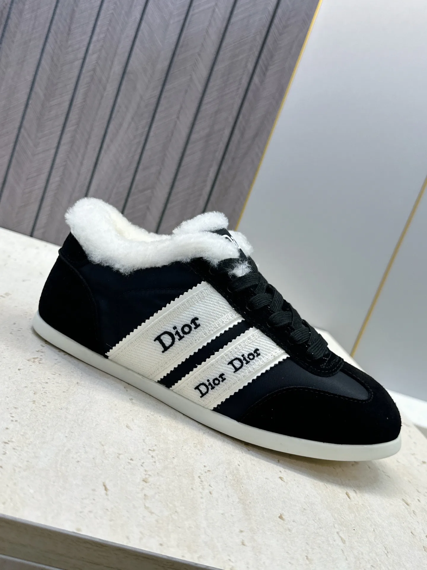 Кроссовки Женские Christian Dior 18247835