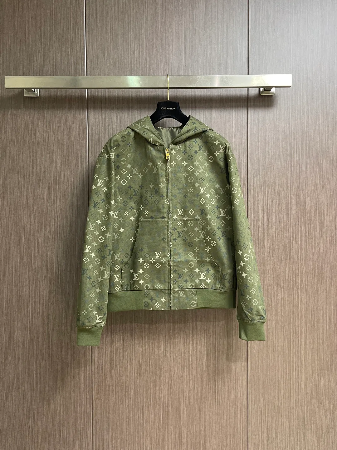 Куртки И Пуховики Женские Louis Vuitton 747150