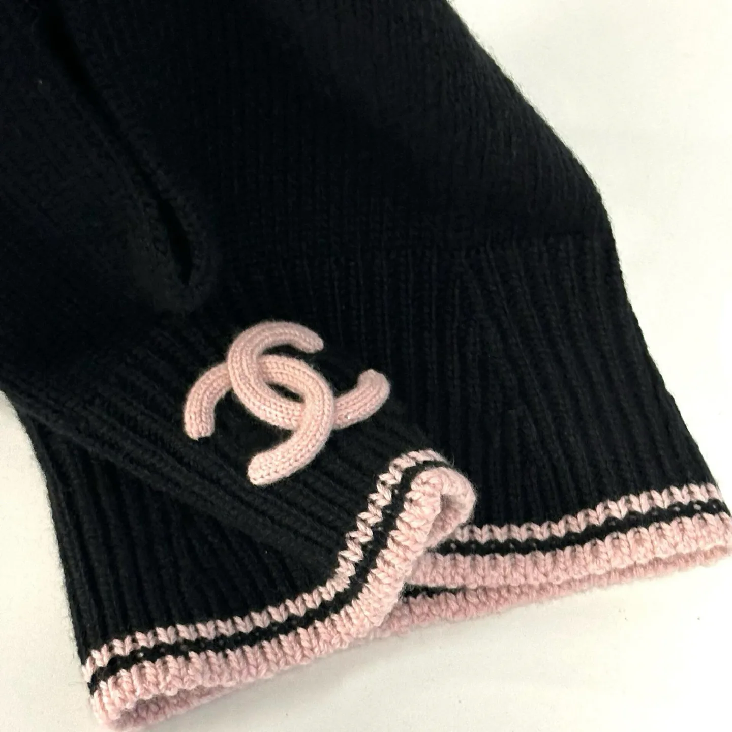 Головные Уборы Chanel 18347846