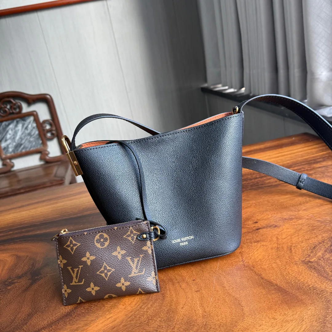 Классические Сумки Женские Louis Vuitton 1572224