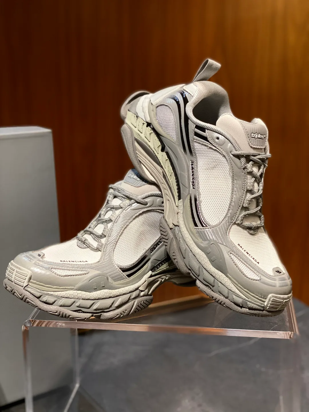 Кроссовки Женские Balenciaga 16935005