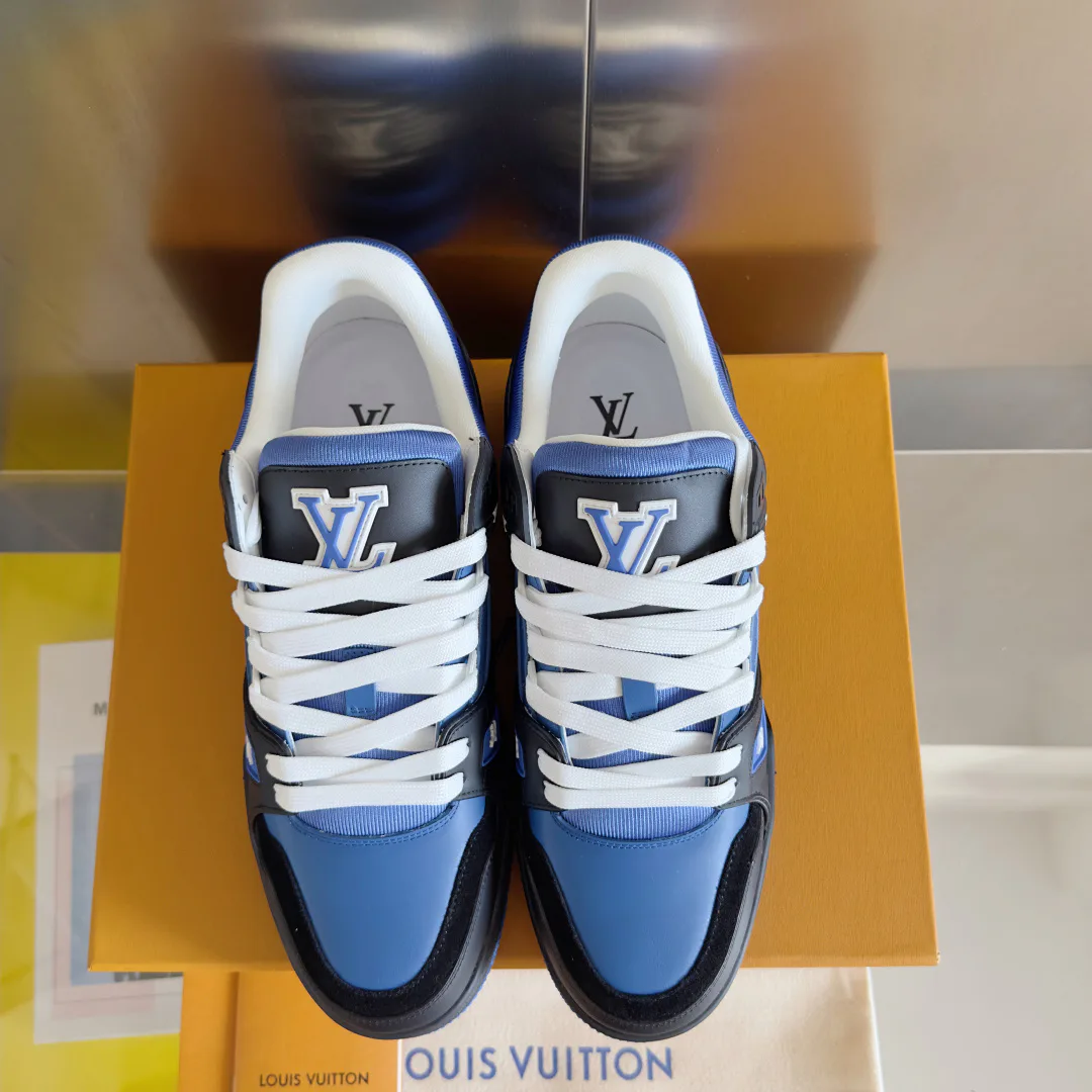 Кроссовки Женские Louis Vuitton 10646330