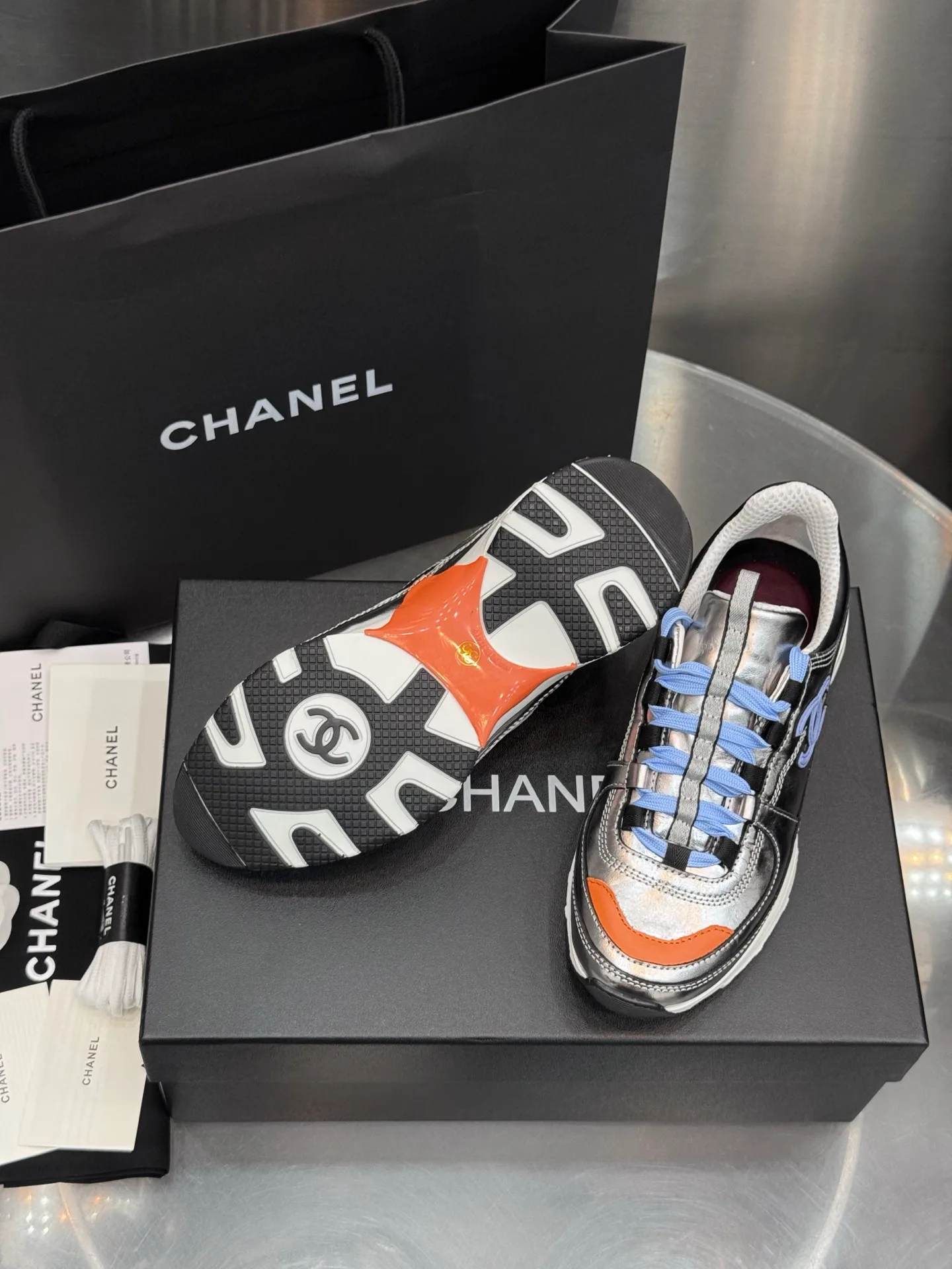 Кроссовки Женские Chanel 19148484
