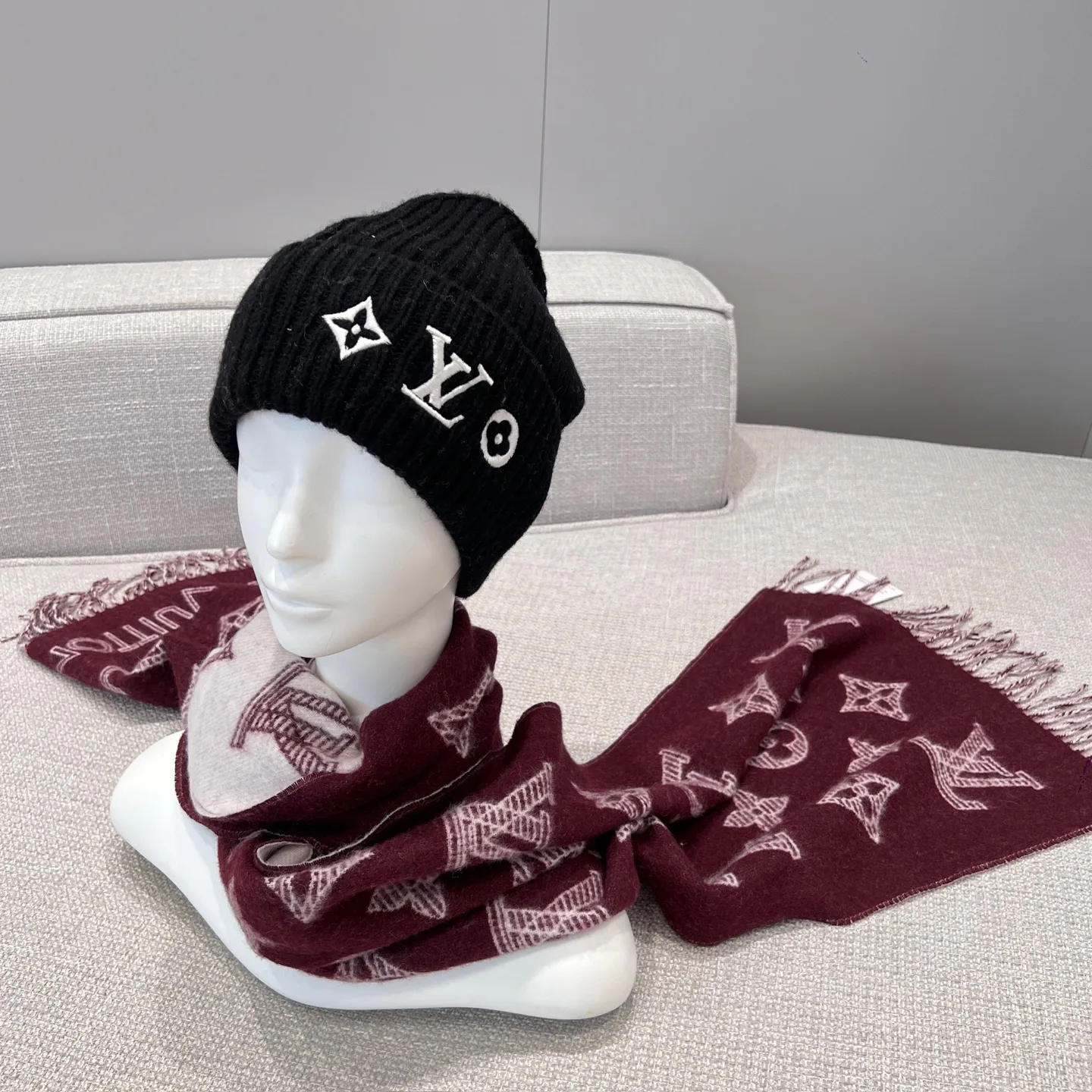 Шарфы Louis Vuitton 1255795