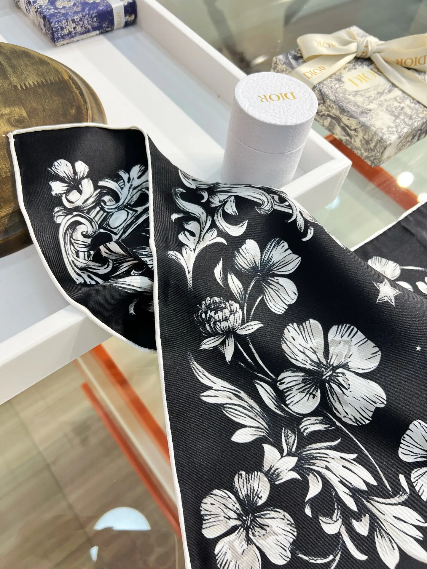 Платки Christian Dior 11722450