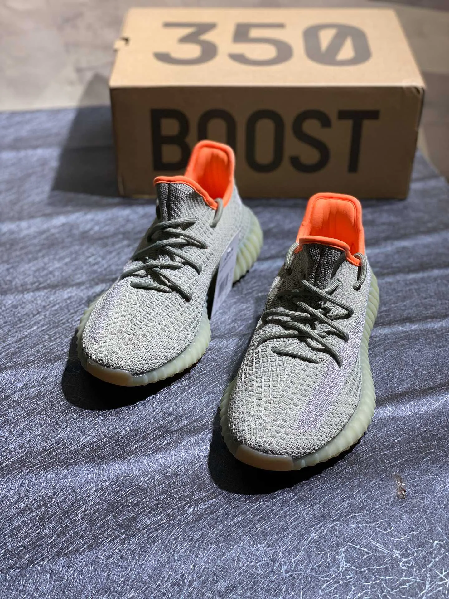 Кроссовки Женские Yeezy 17326259