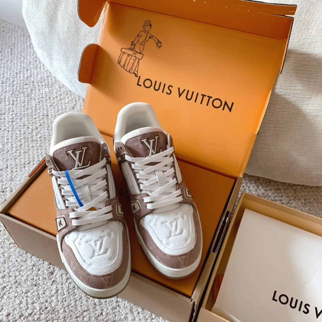 Кроссовки Женские Louis Vuitton 10290610
