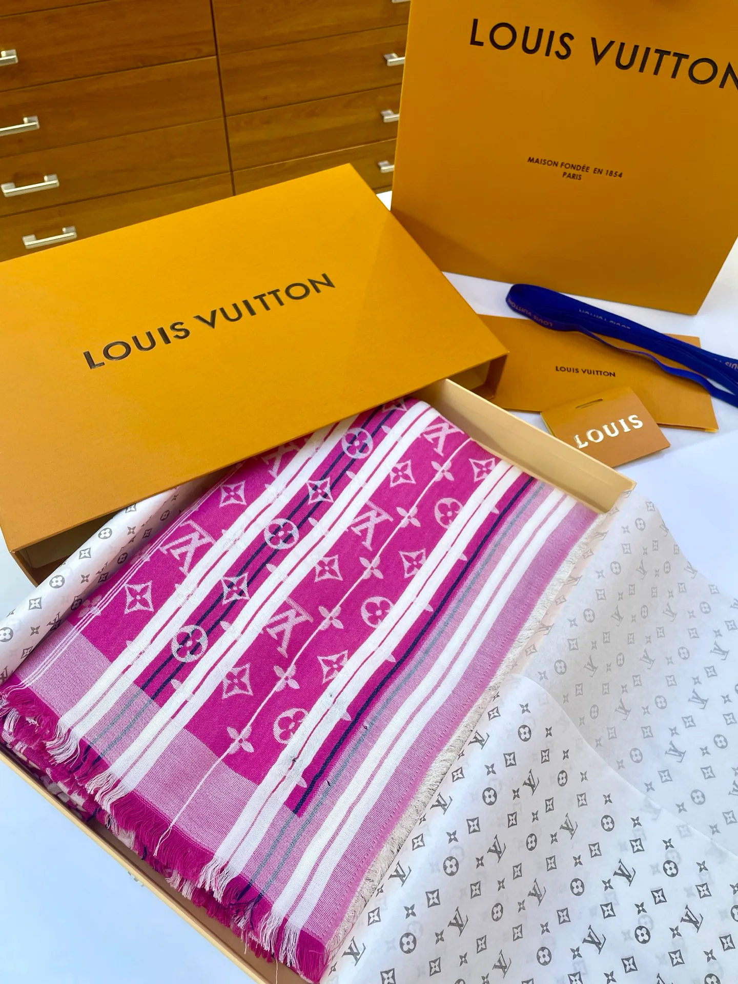 Шарфы Louis Vuitton 4874461