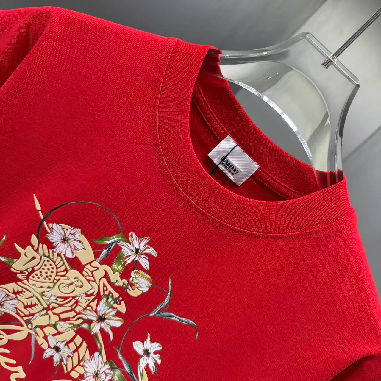 Футболки Женские Burberry 9128904