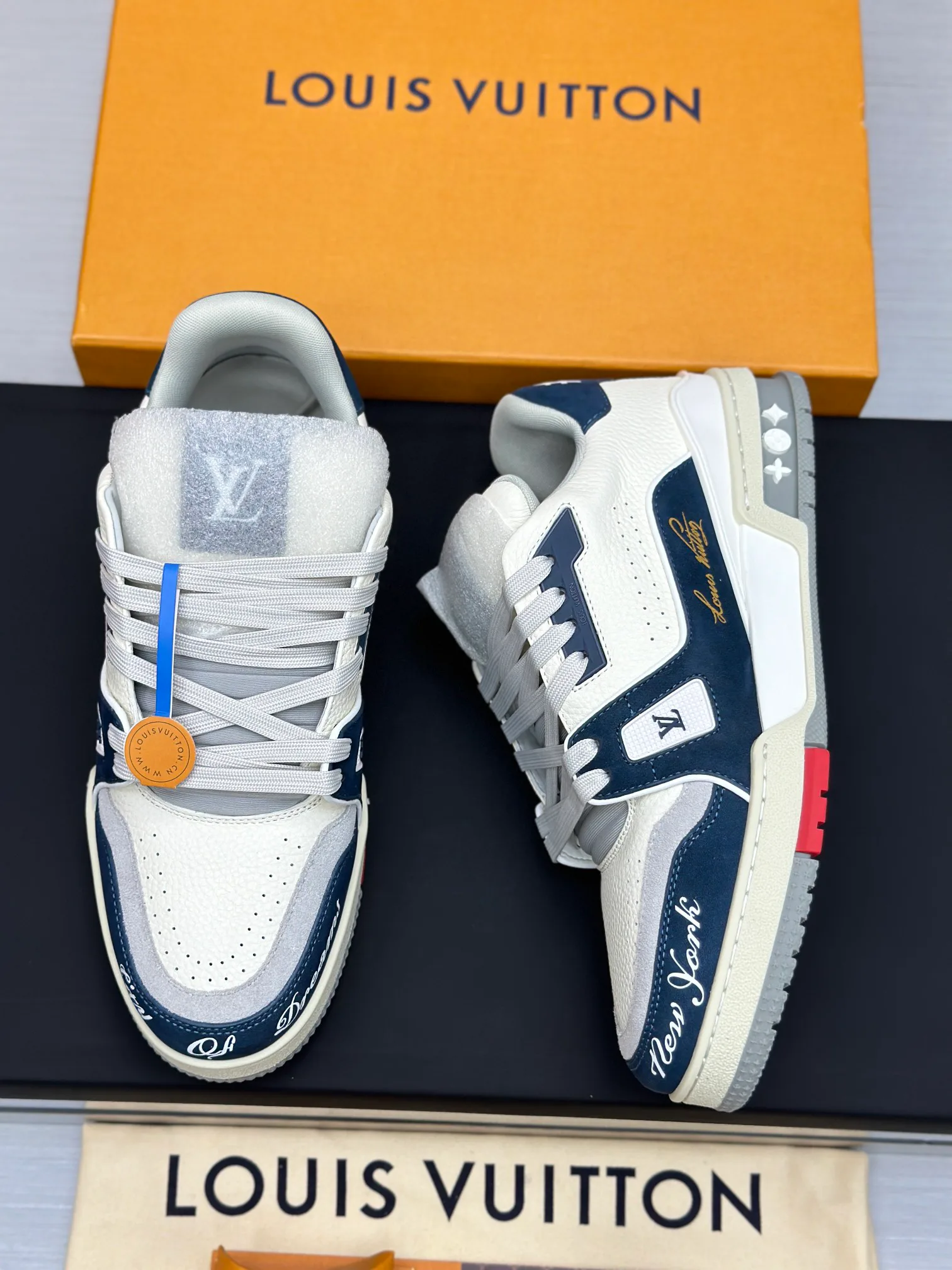 Кроссовки Женские Louis Vuitton 272020