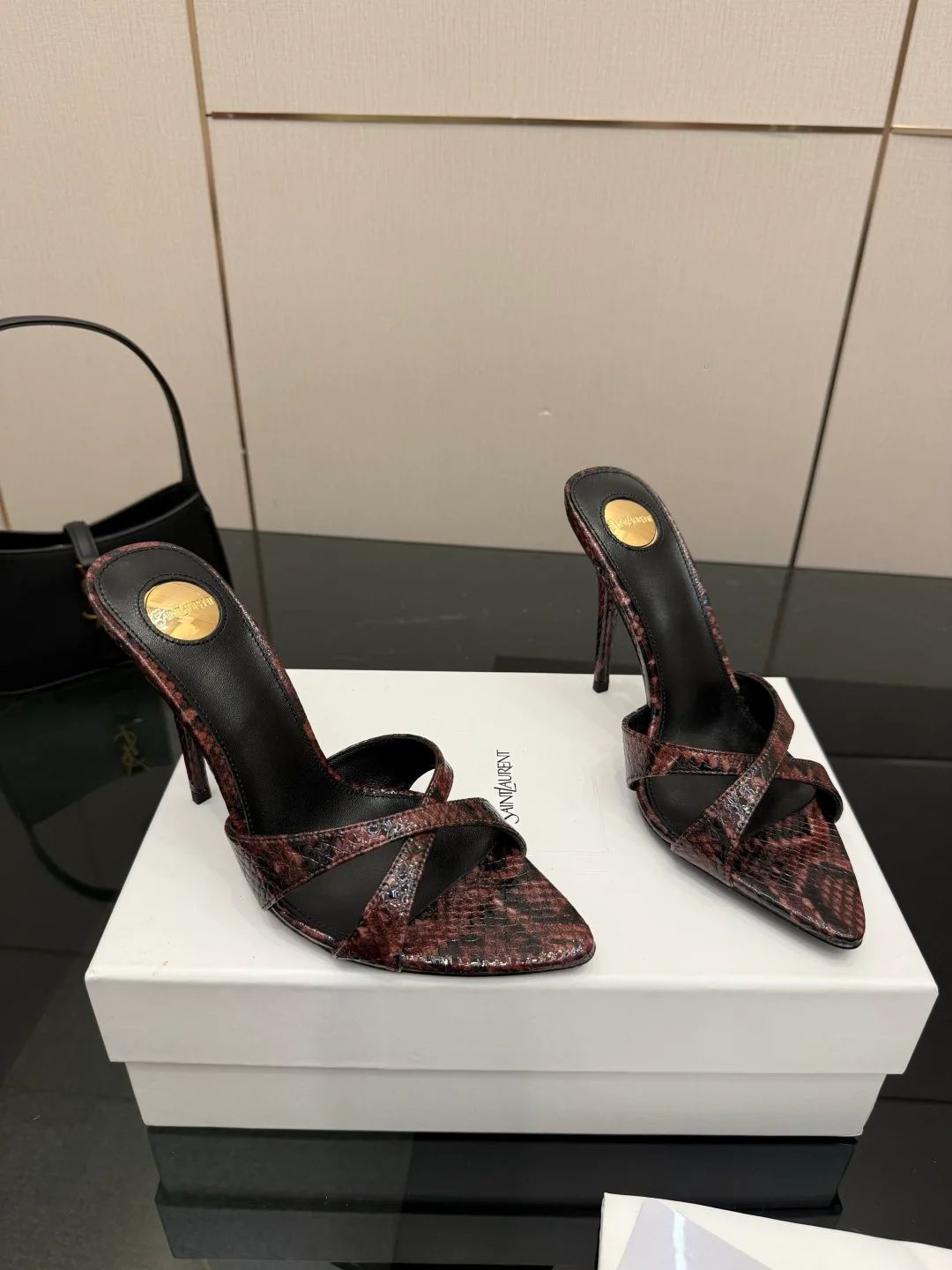 Босоножки Женские Saint Laurent 11424892