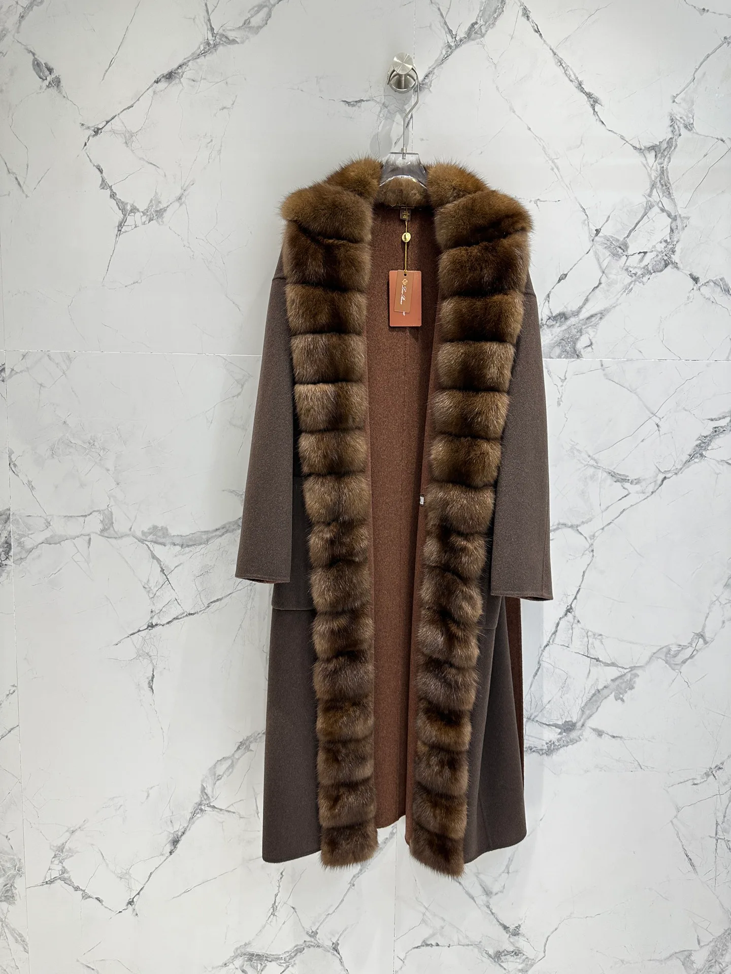 Пальто Женские Loro Piana 18082820