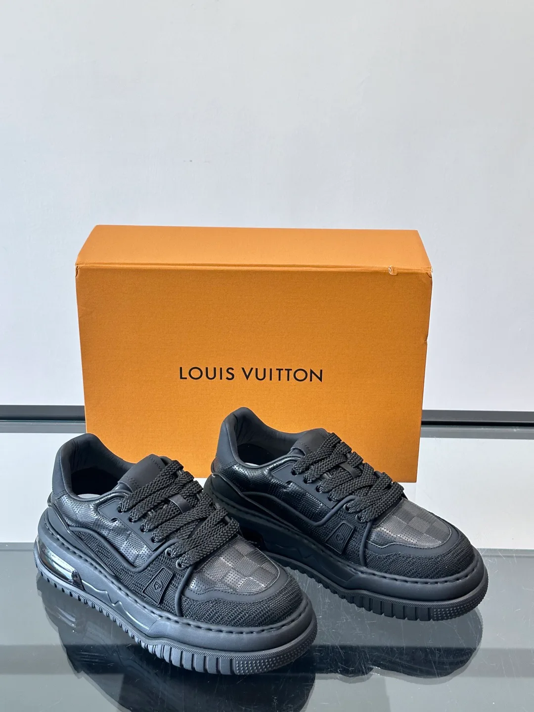 Кроссовки Мужские Louis Vuitton 13453000