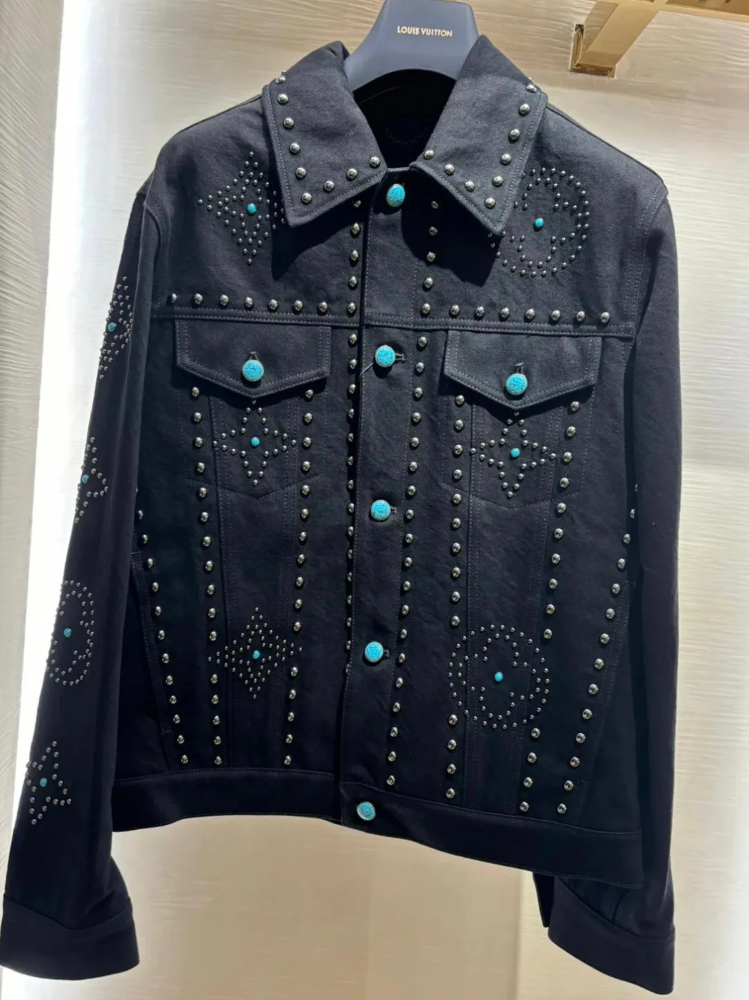 Куртки И Пуховики Мужские Louis Vuitton 9033827