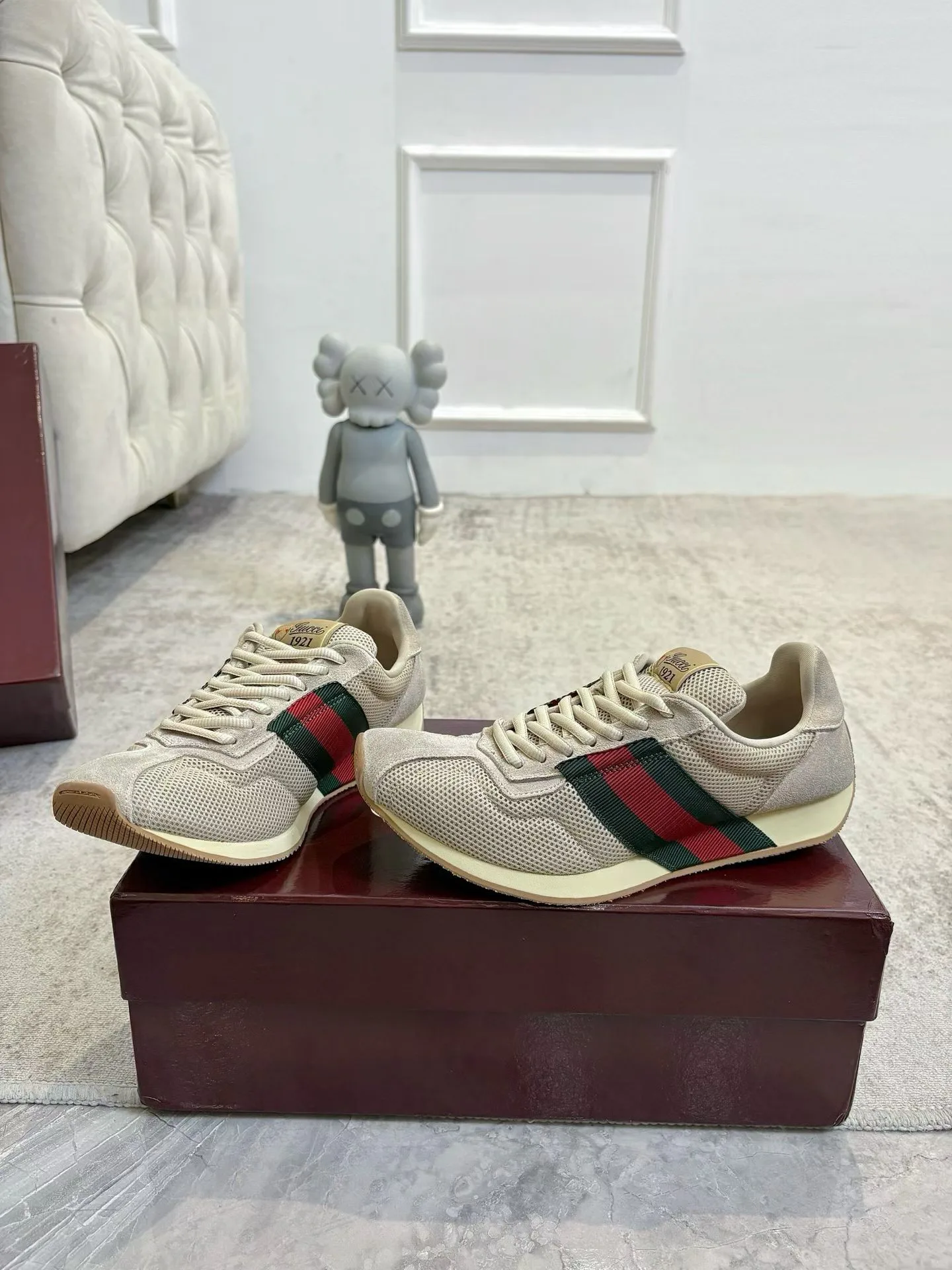 Кроссовки Женские Gucci 18466240