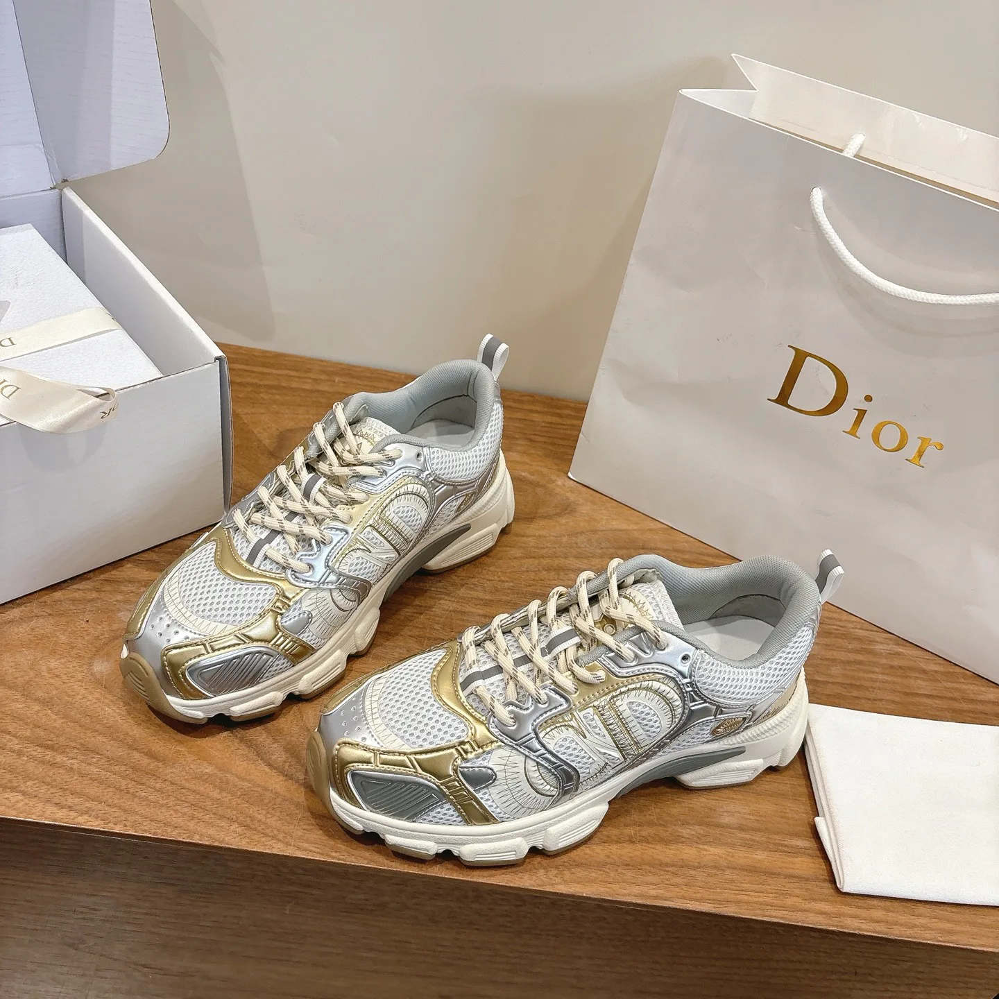 Кроссовки Женские Christian Dior 11647857