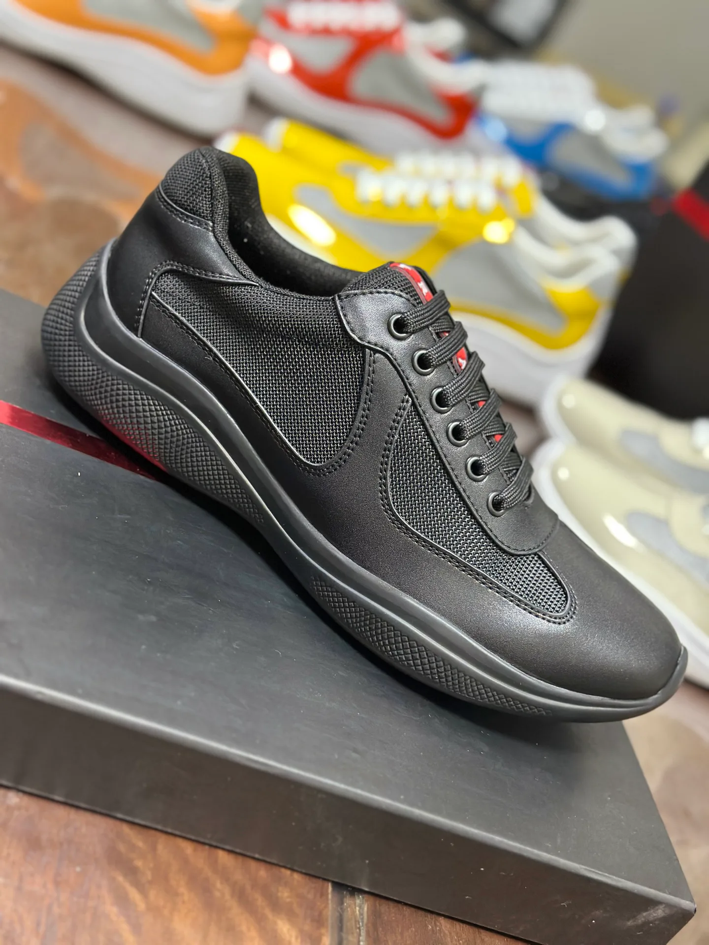 Кроссовки Женские Prada 18262247