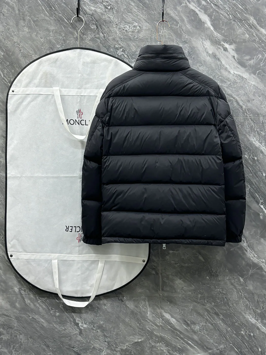 Куртки И Пуховики Мужские Moncler 3034741