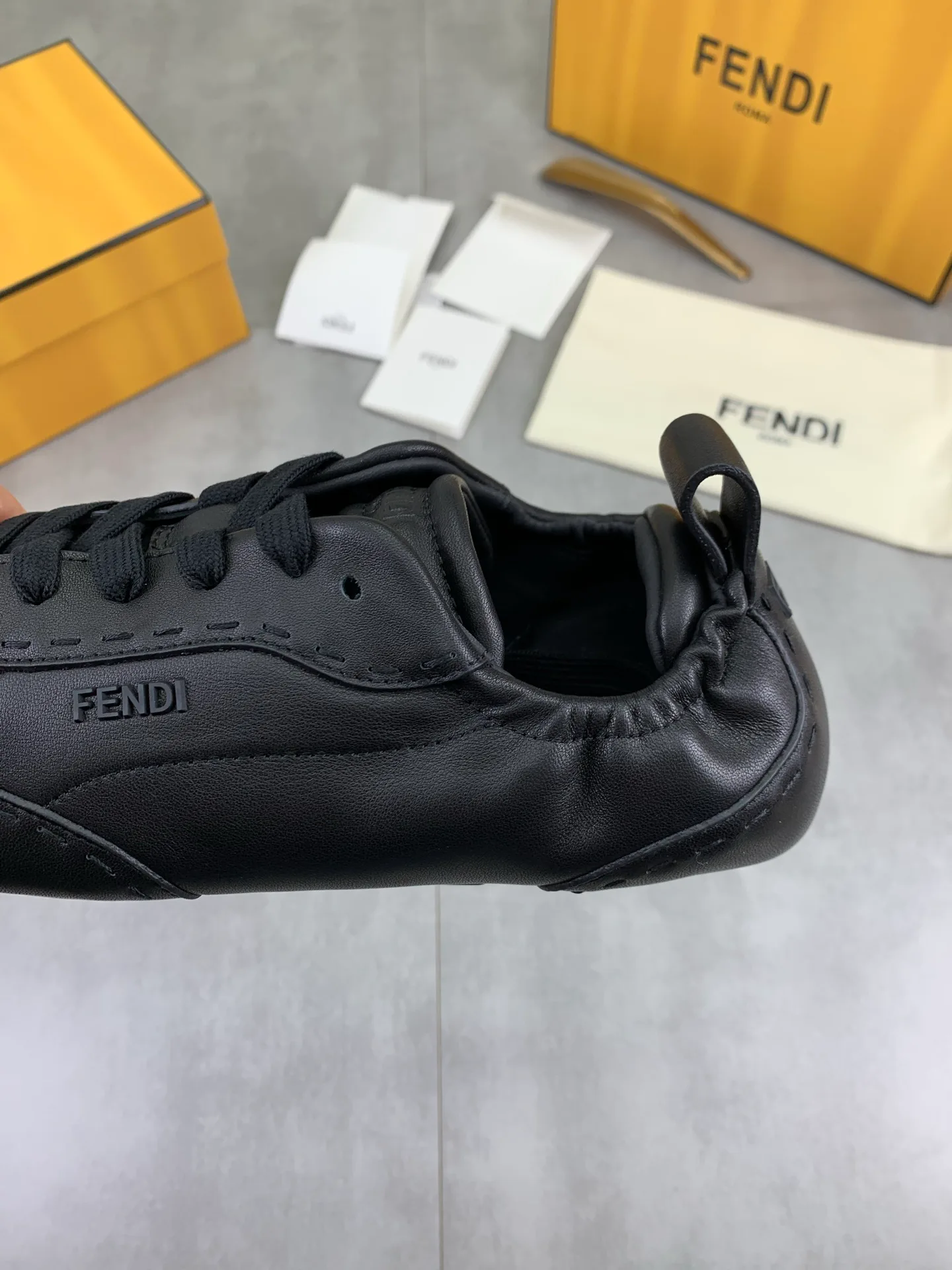 Кроссовки Мужские Fendi 13428281