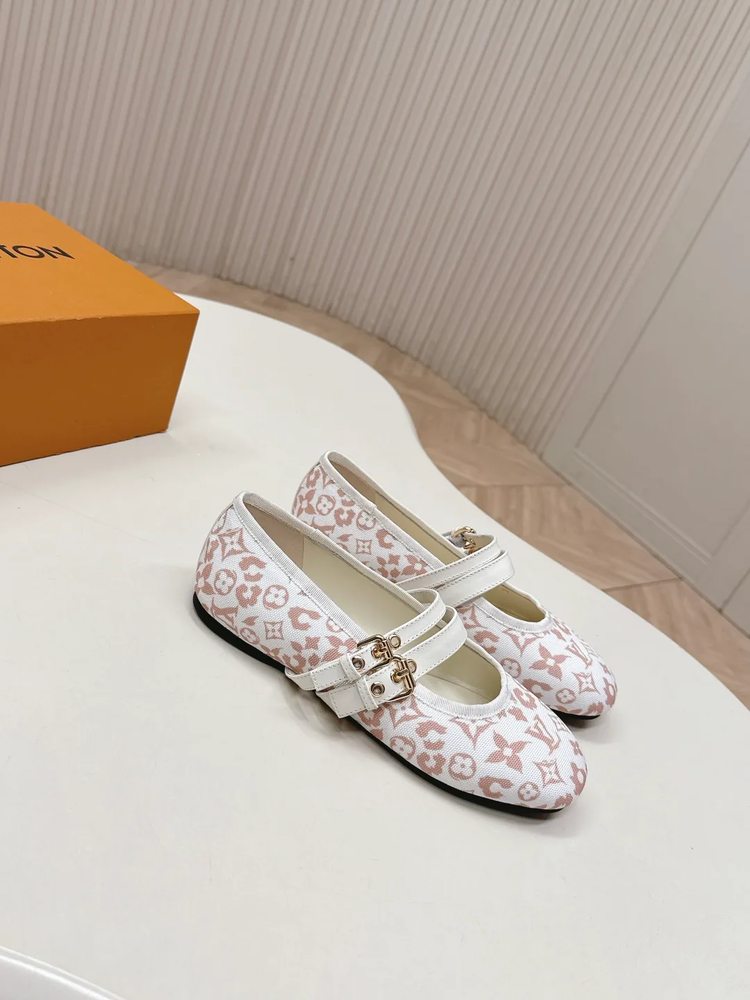 Туфли Женские Louis Vuitton 13553645