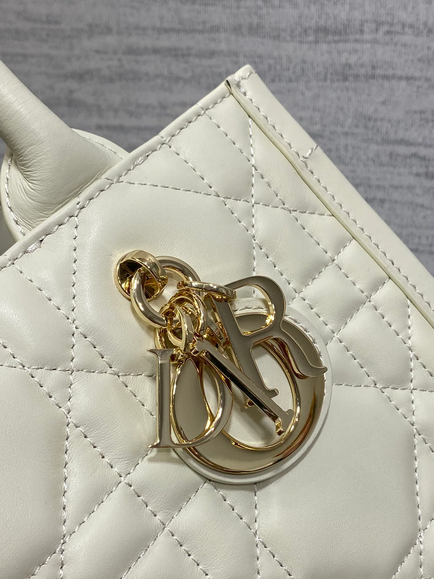 Классические Сумки Женские Christian Dior 17601401