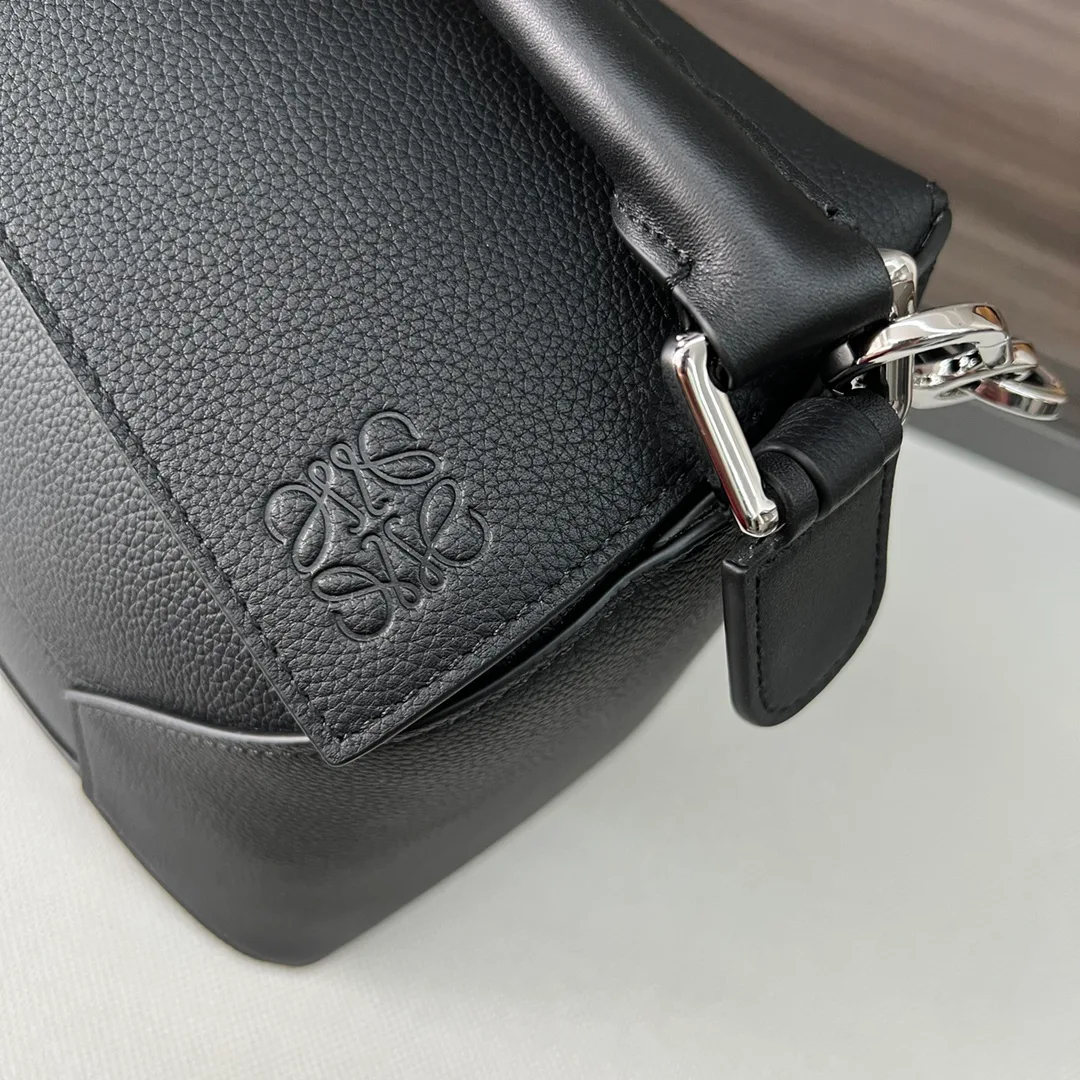 Классические Сумки Женские Loewe 11513577