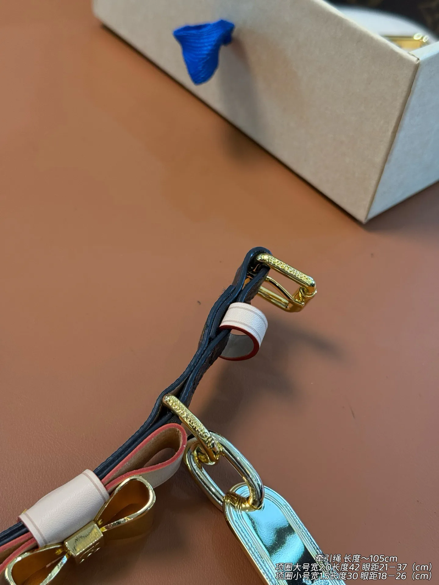 Текстиль Louis Vuitton 11510386