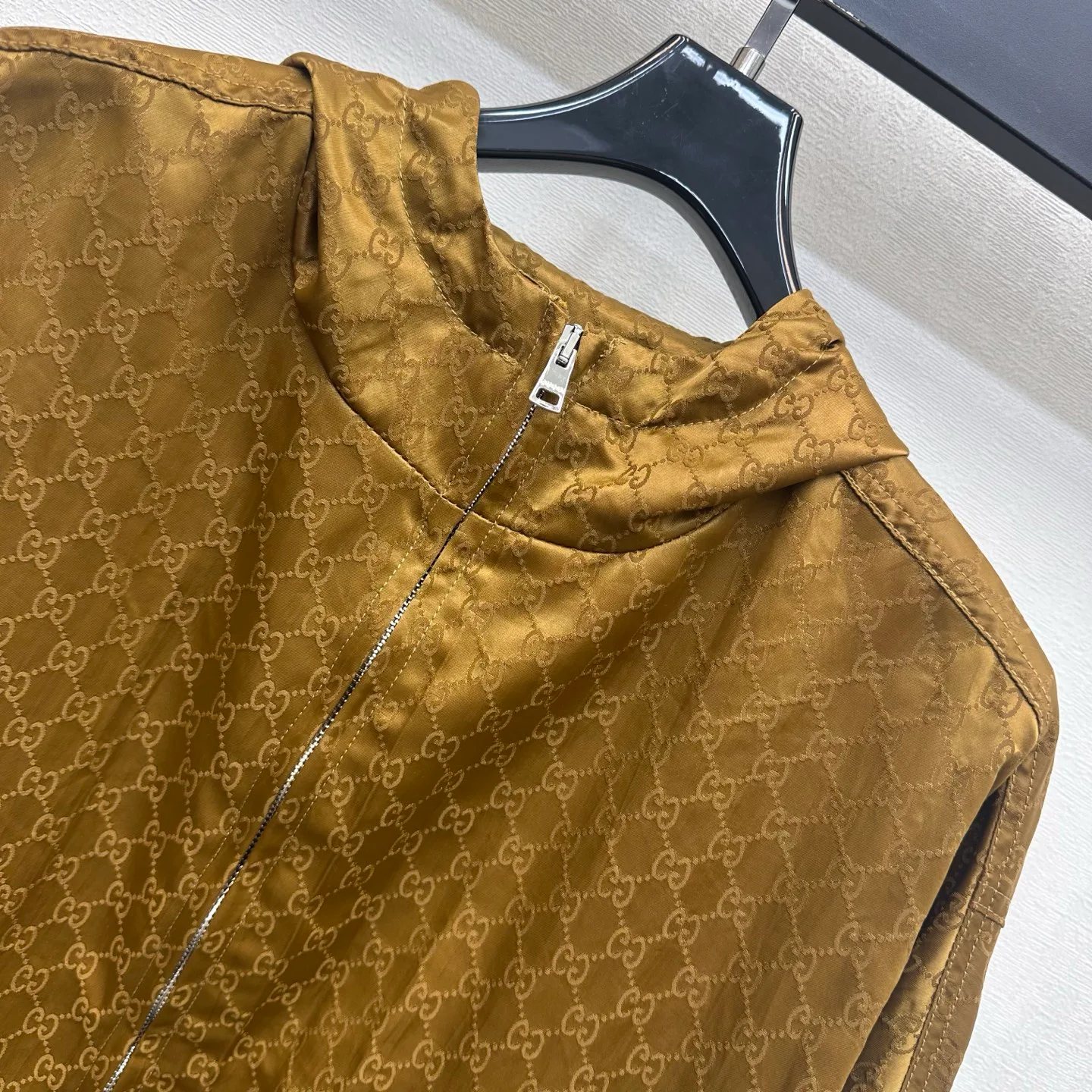 Куртки И Пуховики Женские Gucci 18023235