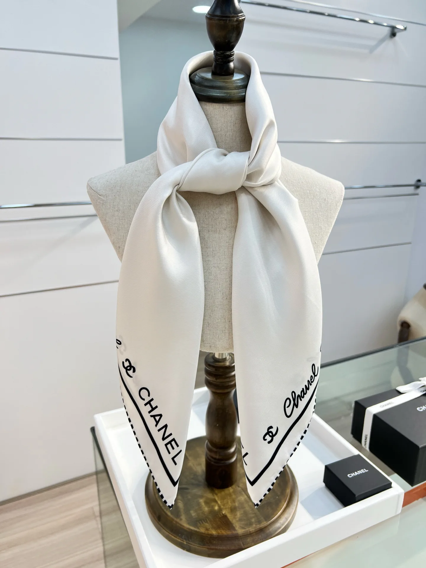 Платки Chanel 18222455