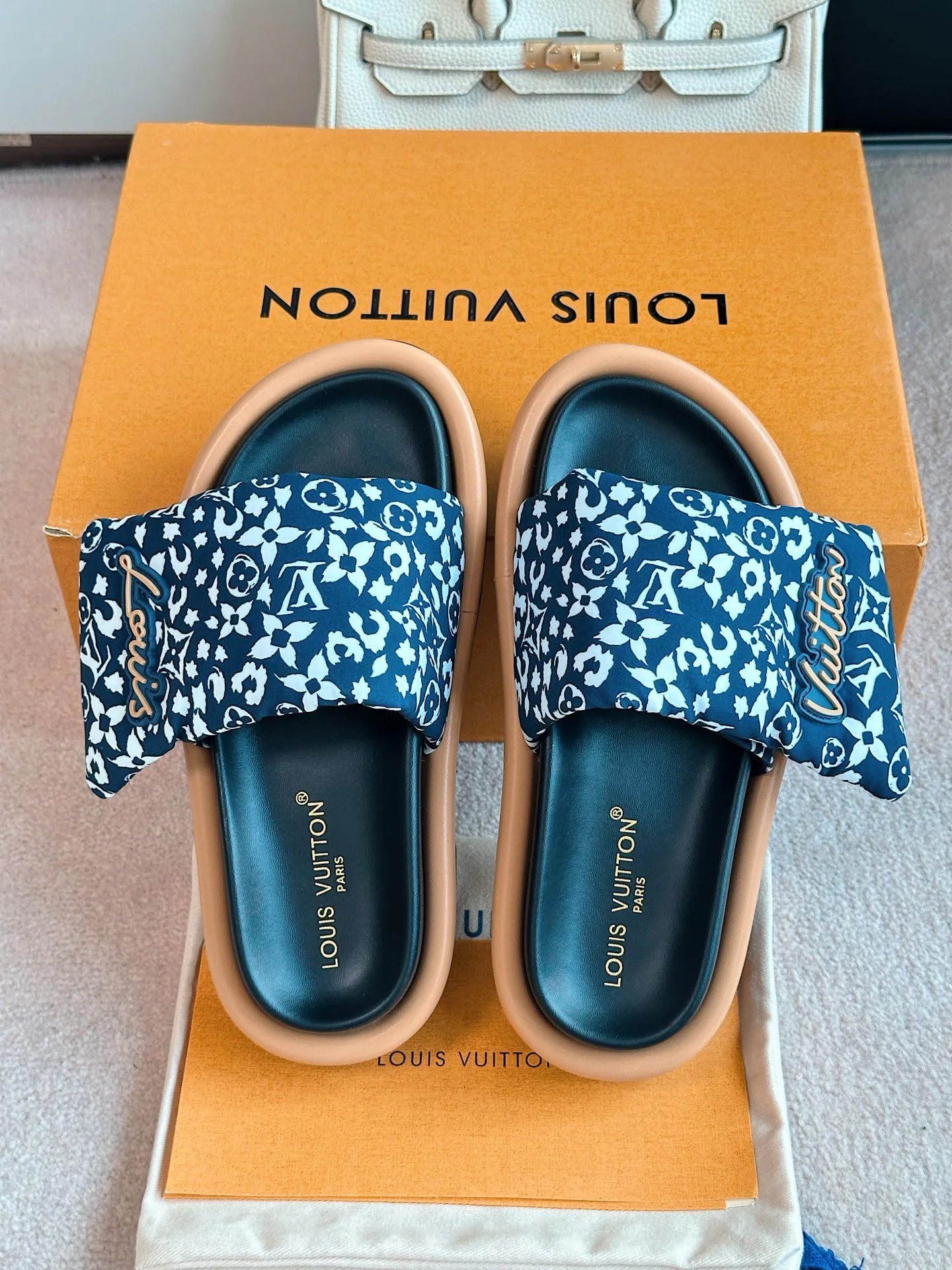 Шлепанцы Женские Louis Vuitton 14335146