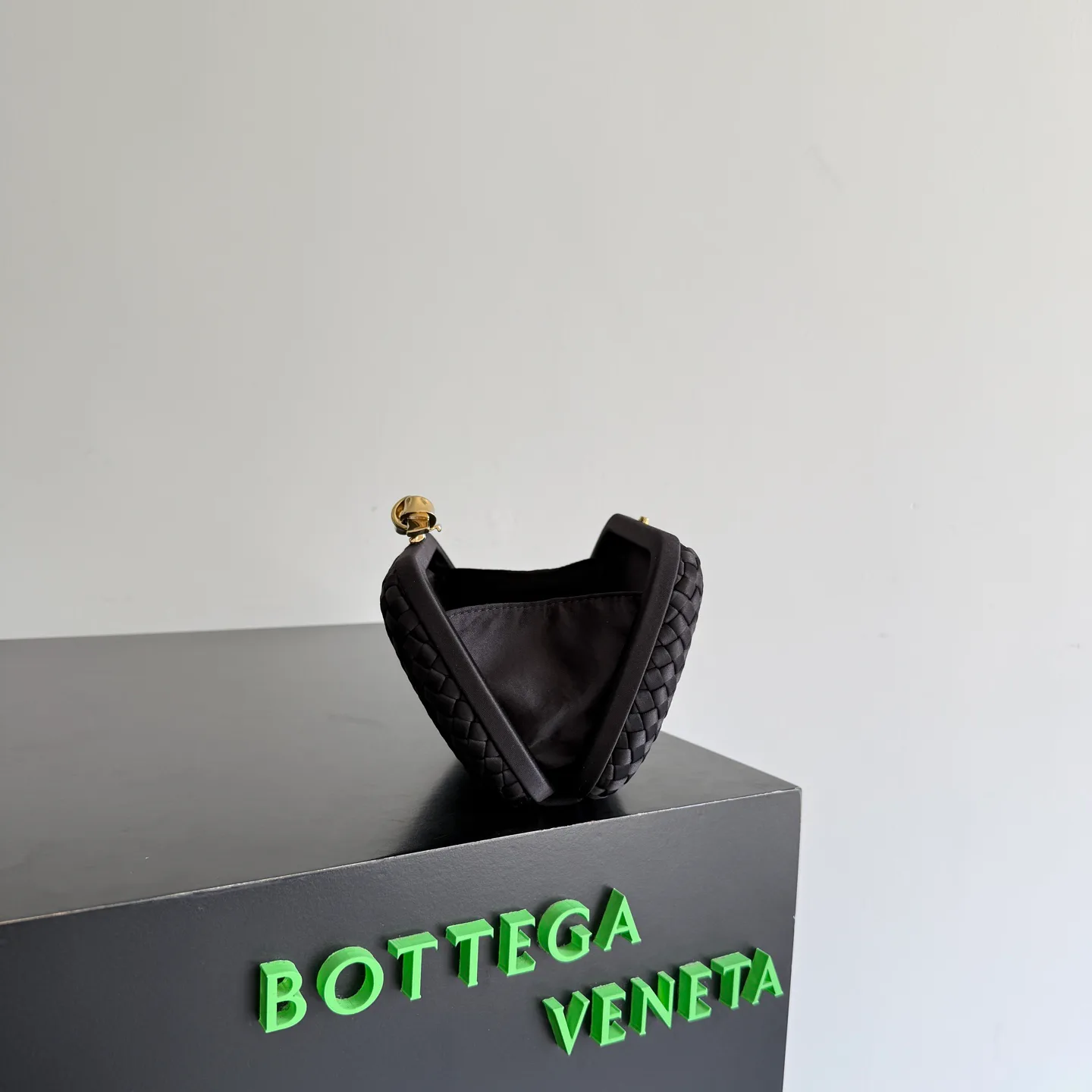 Клатчи Женские Bottega Veneta 18893658