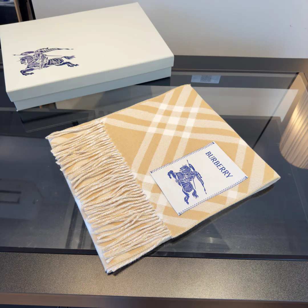 Шарфы Burberry 1303441