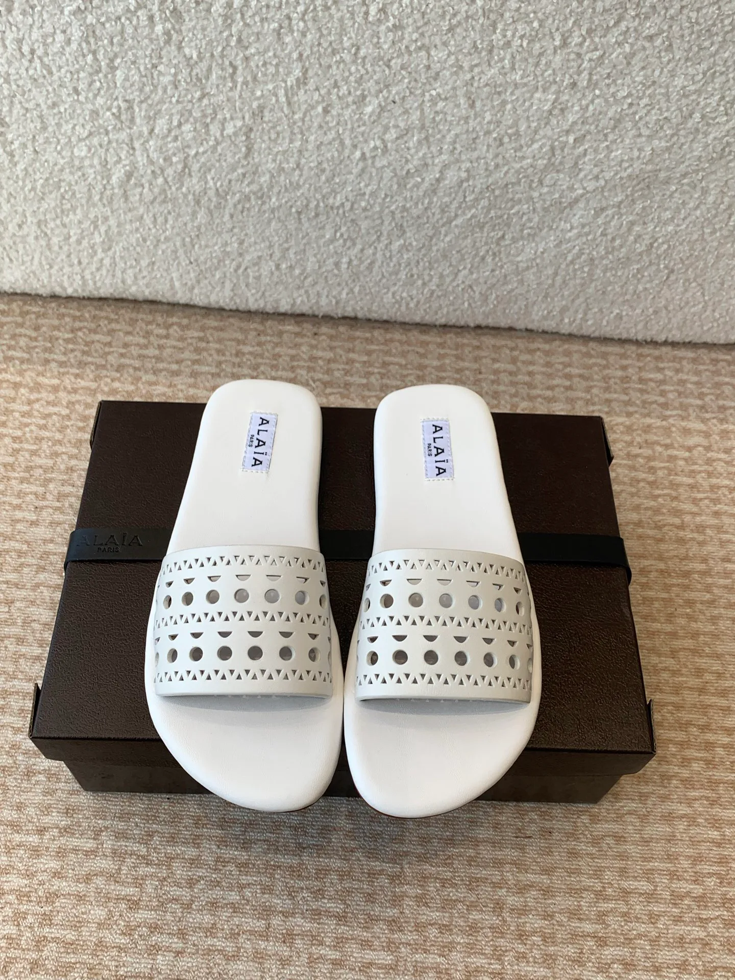 Шлепанцы Женские Alaia 24909