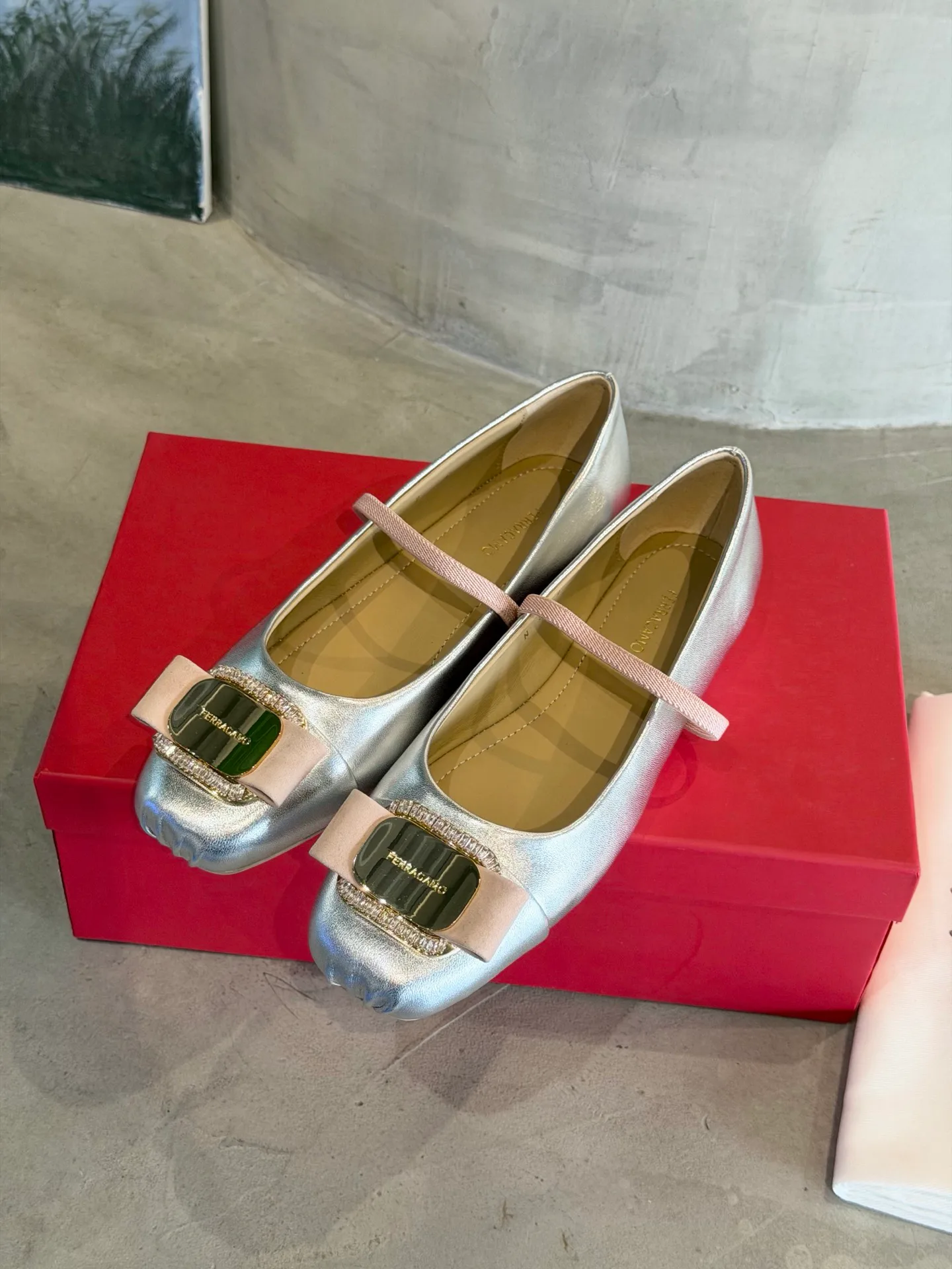 Балетки Женские Salvatore Ferragamo 11675401