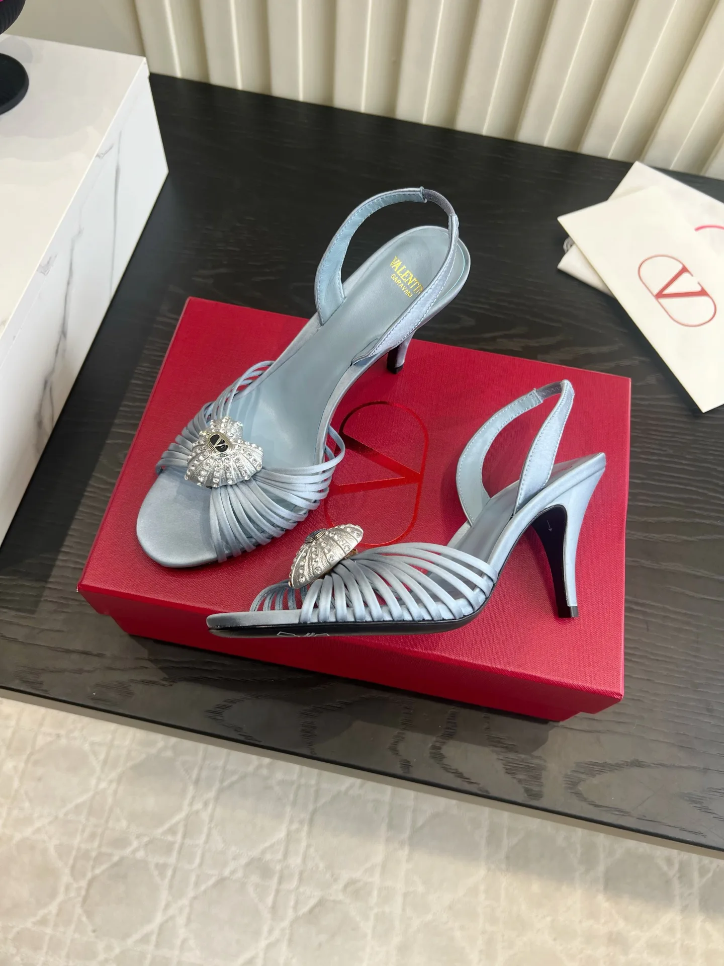 Босоножки Женские Valentino 18322862