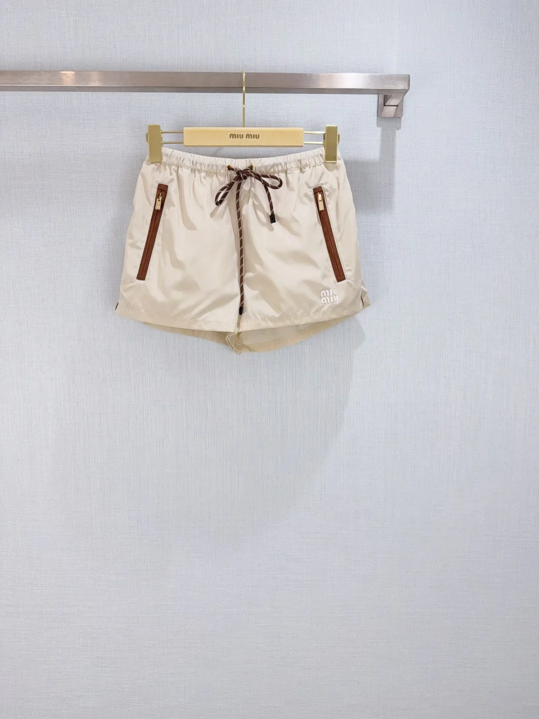 Шорты Женские Miu Miu 13576186