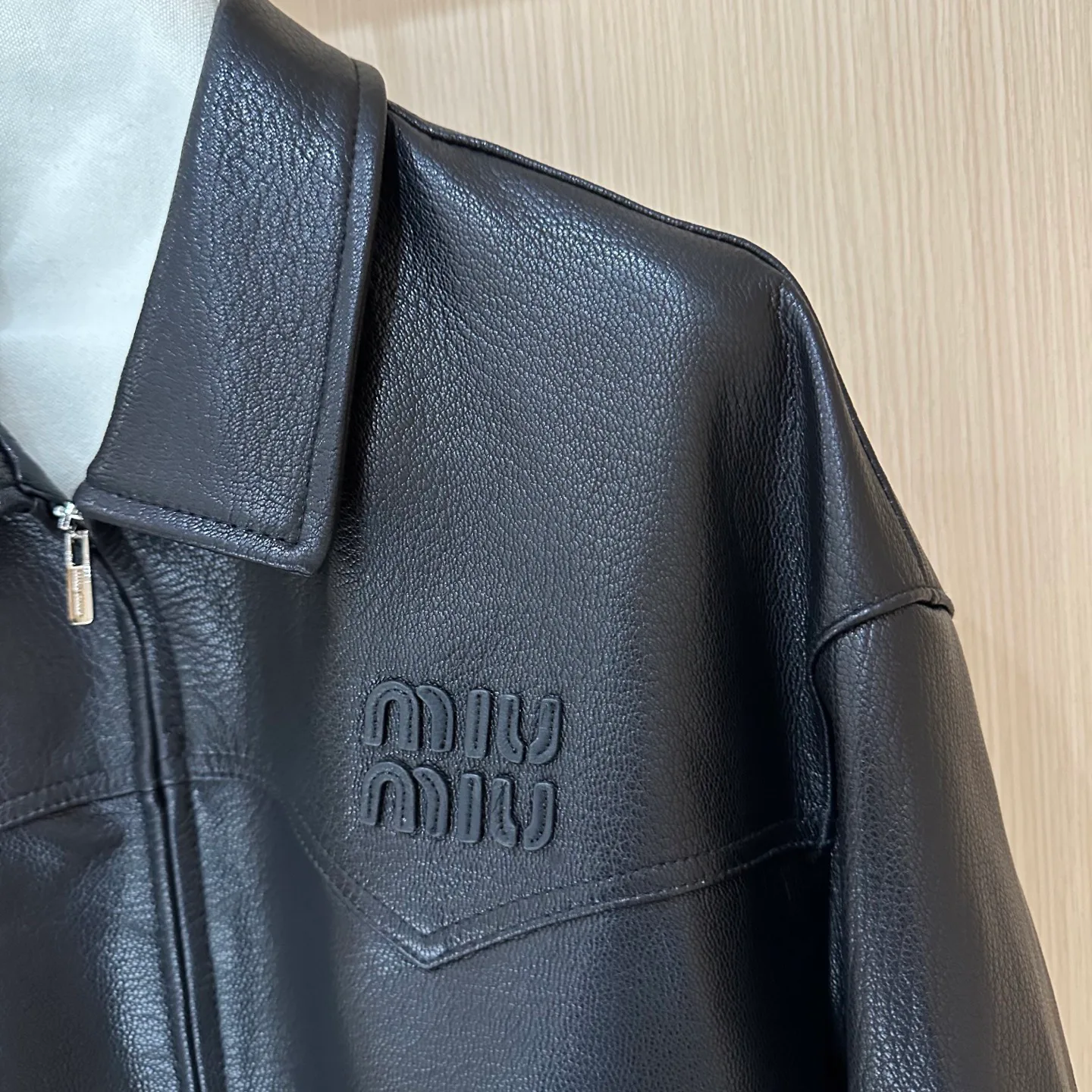 Кожаные Куртки И Дублёнки Женские Miu Miu 11888963