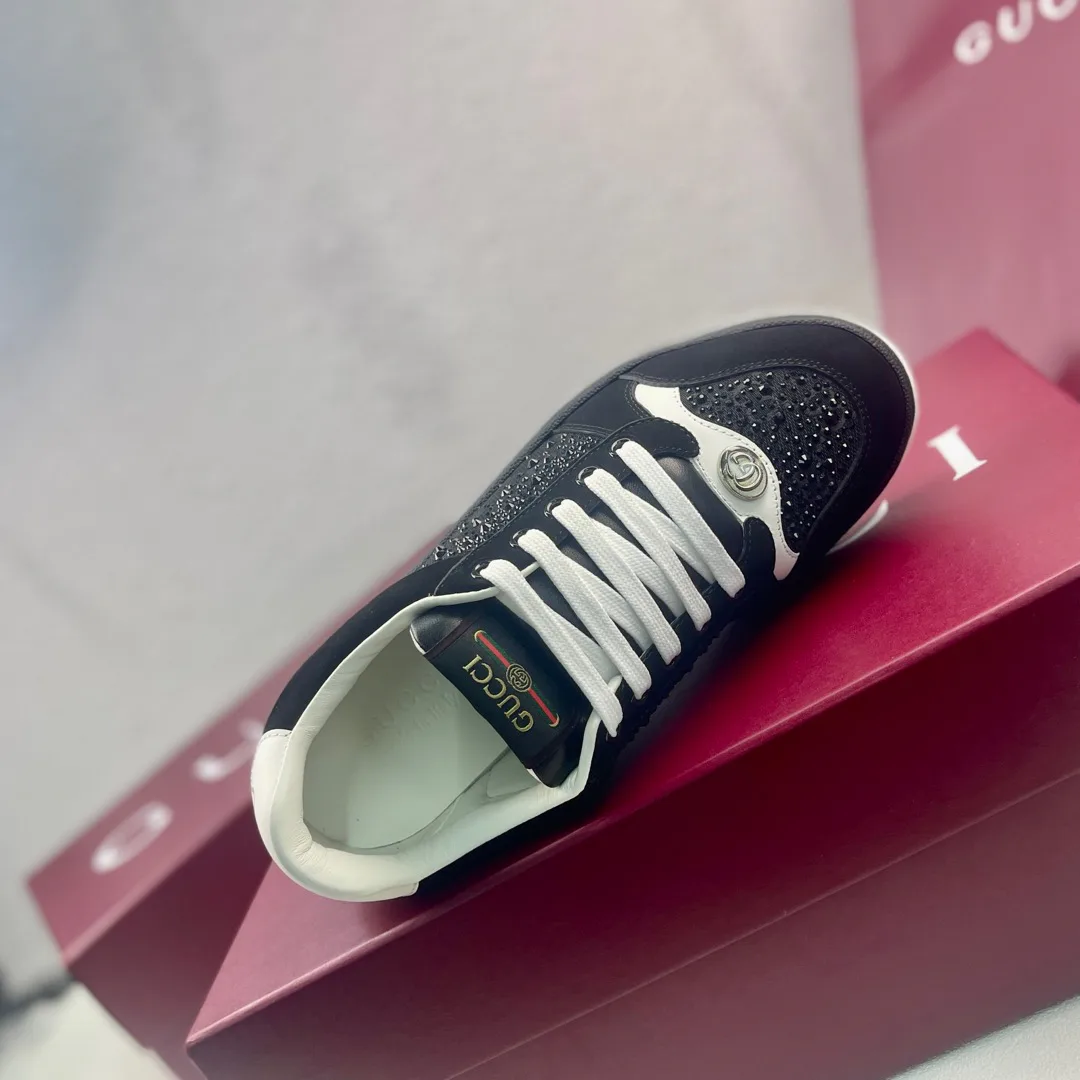 Кроссовки Женские Gucci 17620489