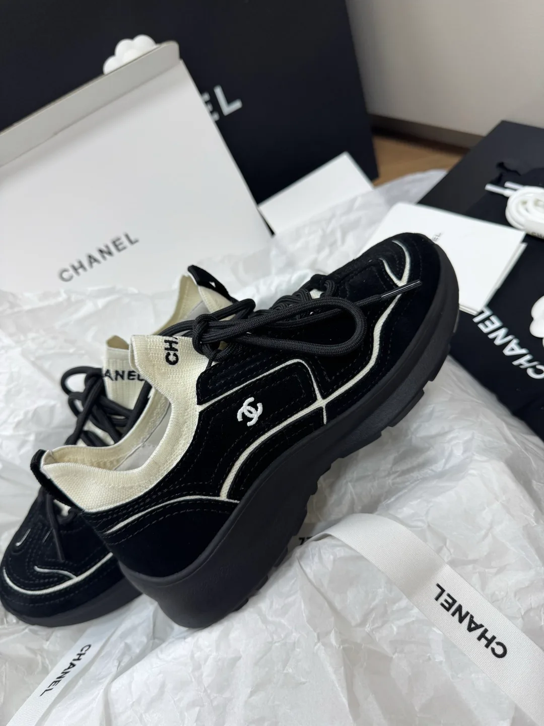 Кроссовки Женские Chanel 17418276