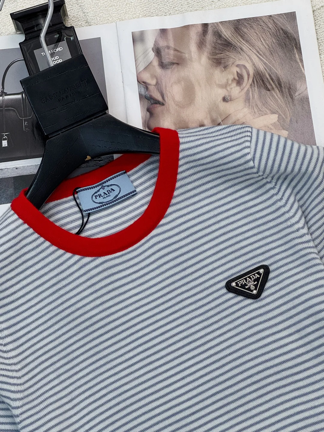 Футболки Женские Prada 11588278