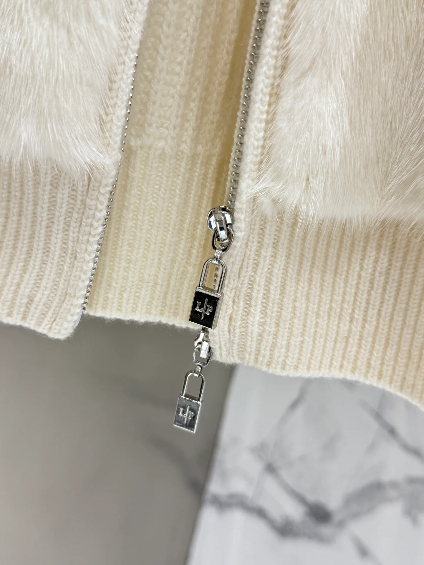 Жилеты Женские Loro Piana 2608209