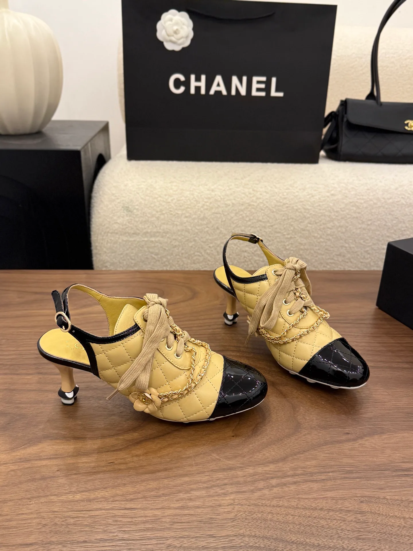 Туфли Женские Chanel 17920850