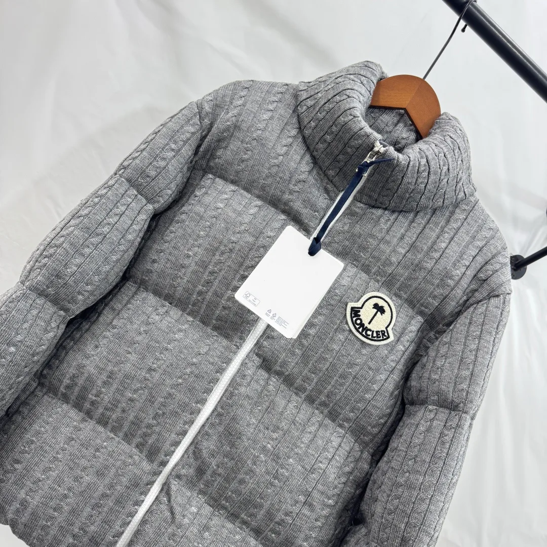Куртки И Пуховики Женские Moncler 18001964